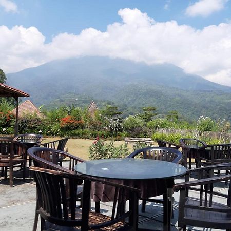 Villa Eaden Puncak Exterior foto