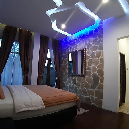 Villa Eaden Puncak Exterior foto