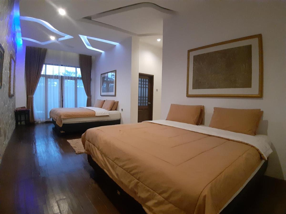 Villa Eaden Puncak Exterior foto