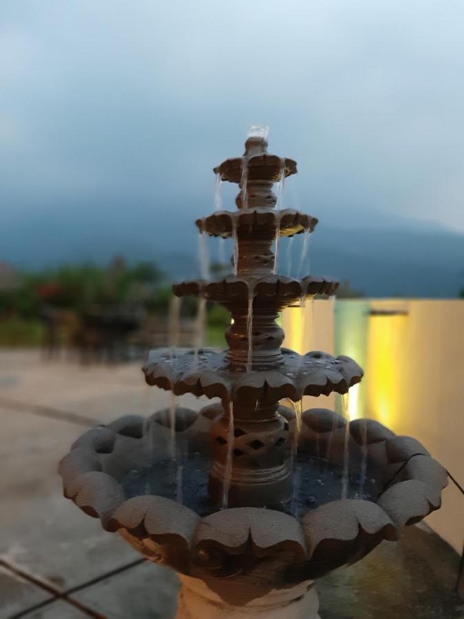 Villa Eaden Puncak Exterior foto