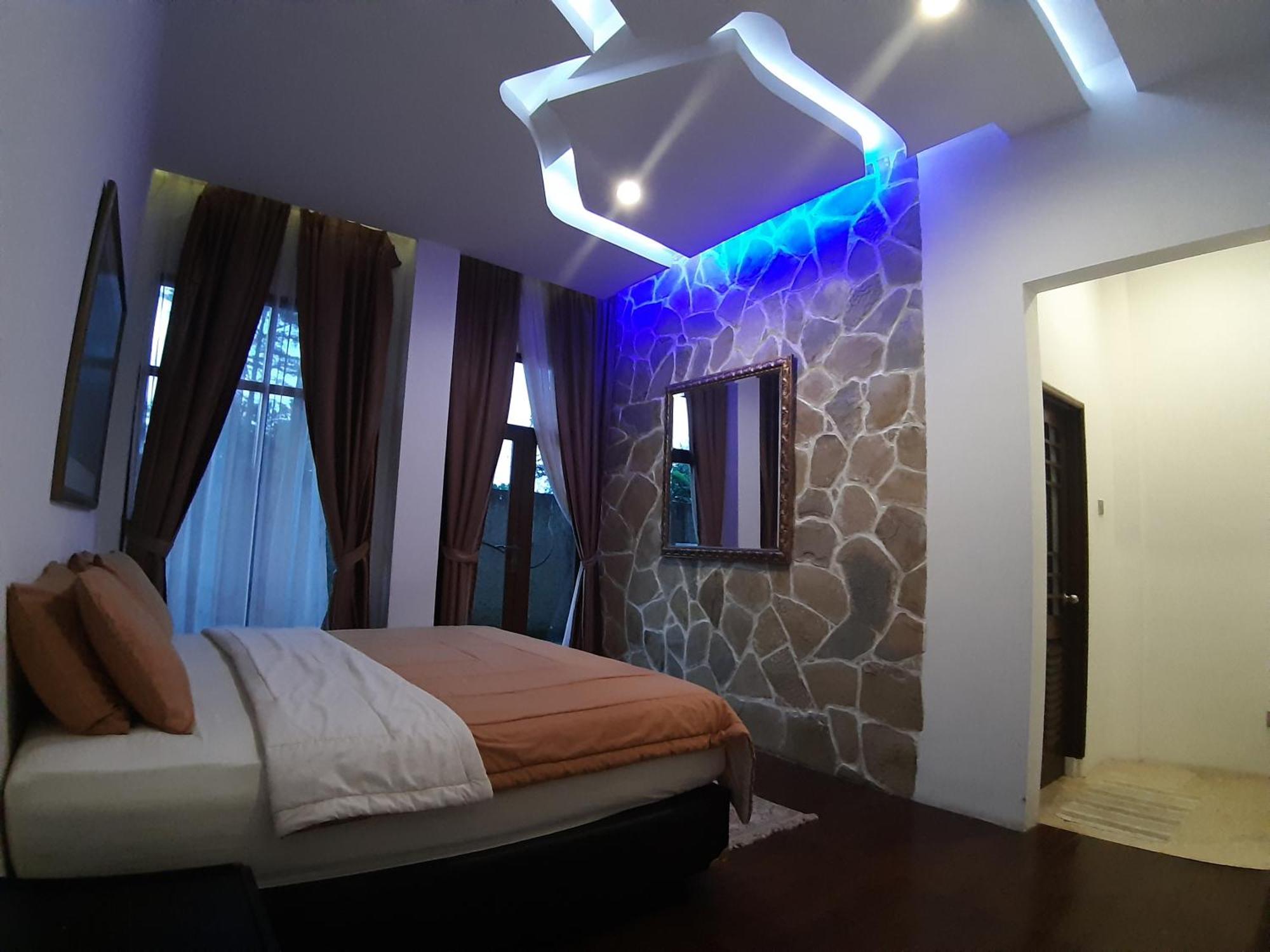 Villa Eaden Puncak Exterior foto