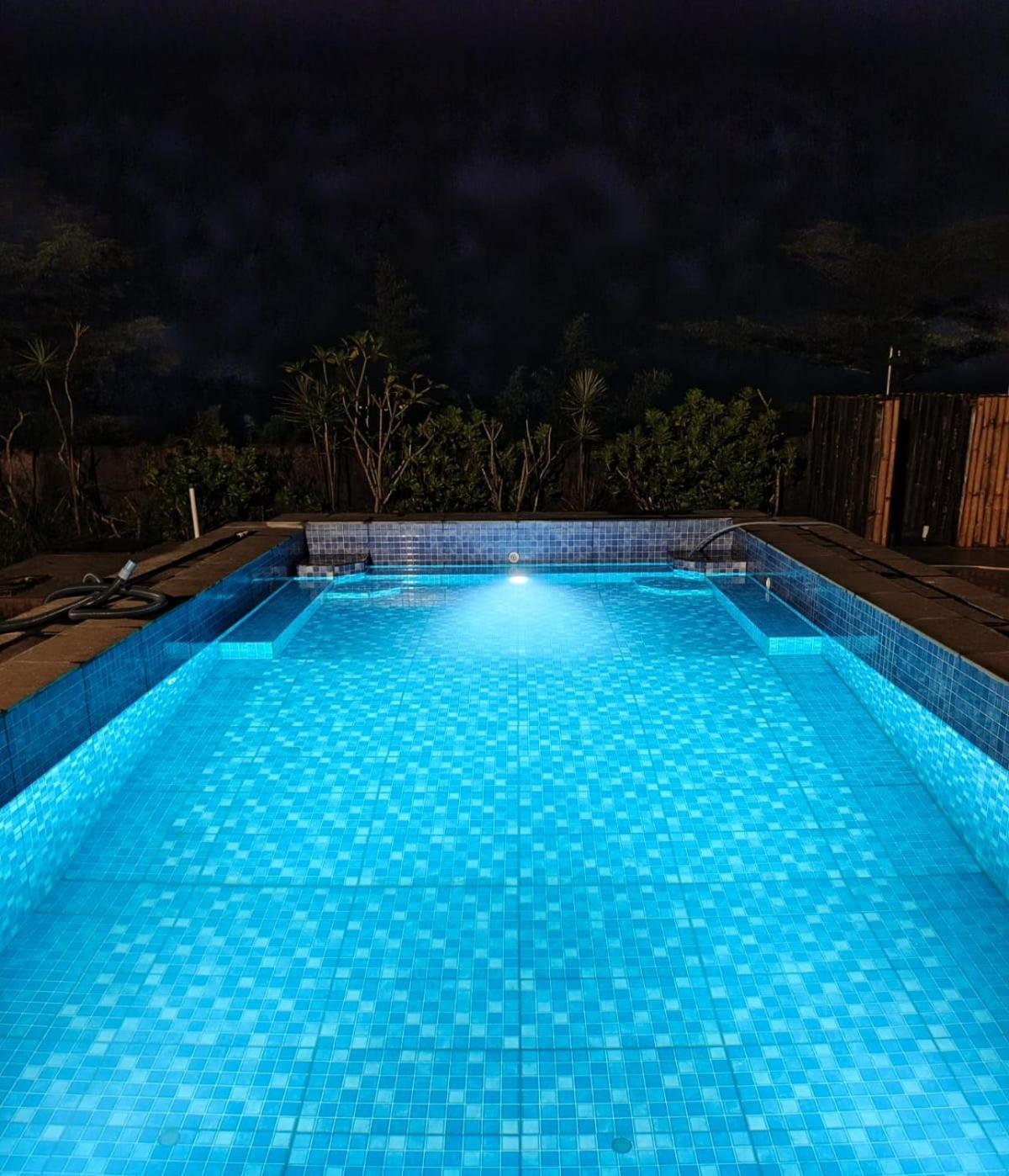 Villa Eaden Puncak Exterior foto