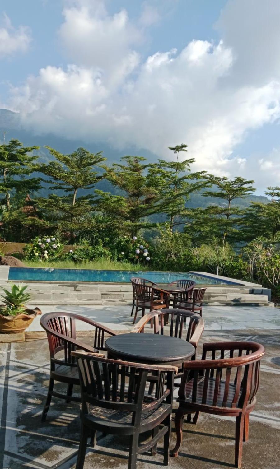 Villa Eaden Puncak Exterior foto